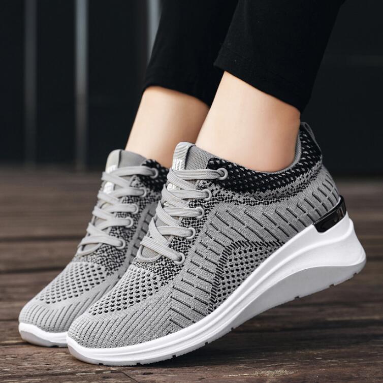 Fashionable Women's Breathable Thick Sole Sports Shoes