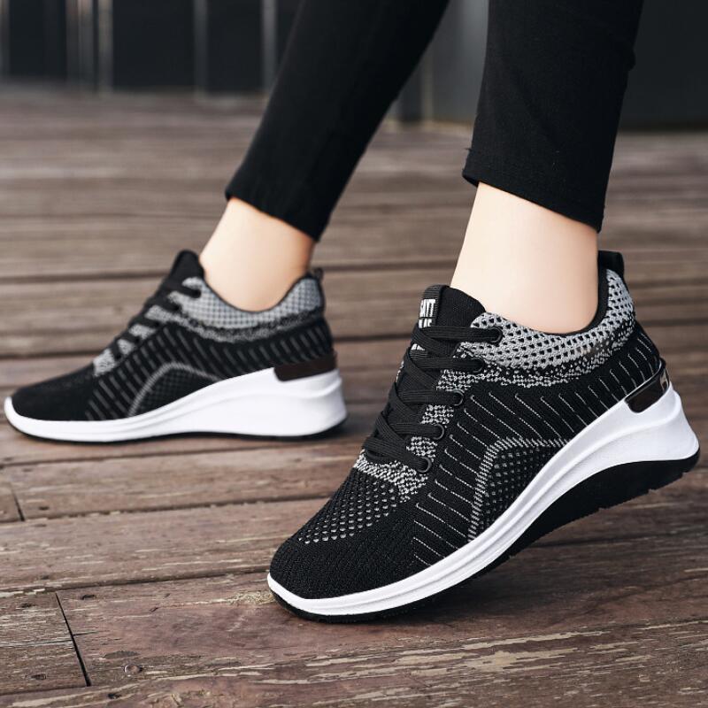 Fashionable Women's Breathable Thick Sole Sports Shoes